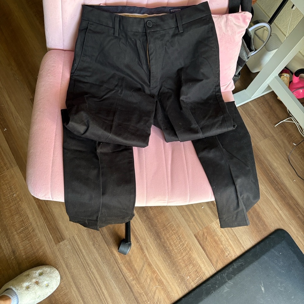 Dockers Men's Black Chinos